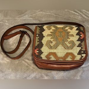 Casleigh tapestry crossbody. Excellent condition. Approx 9” x 8” x 3” deep.